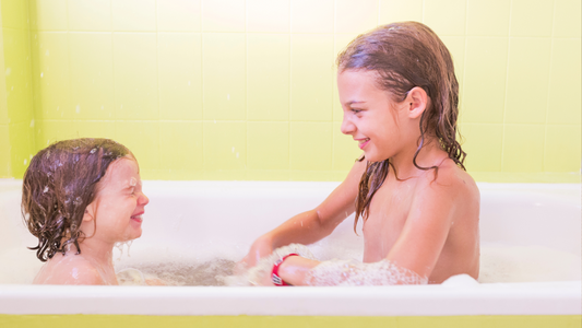 Splash into Development: The Benefits of Bath Toys for Children's Development